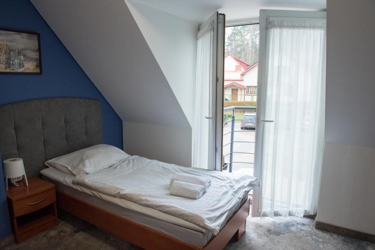 Hotel Paradiso Suchedniow Екстер'єр фото