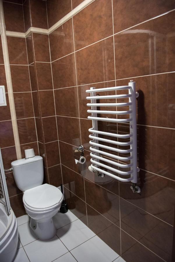 Hotel Paradiso Suchedniow Екстер'єр фото