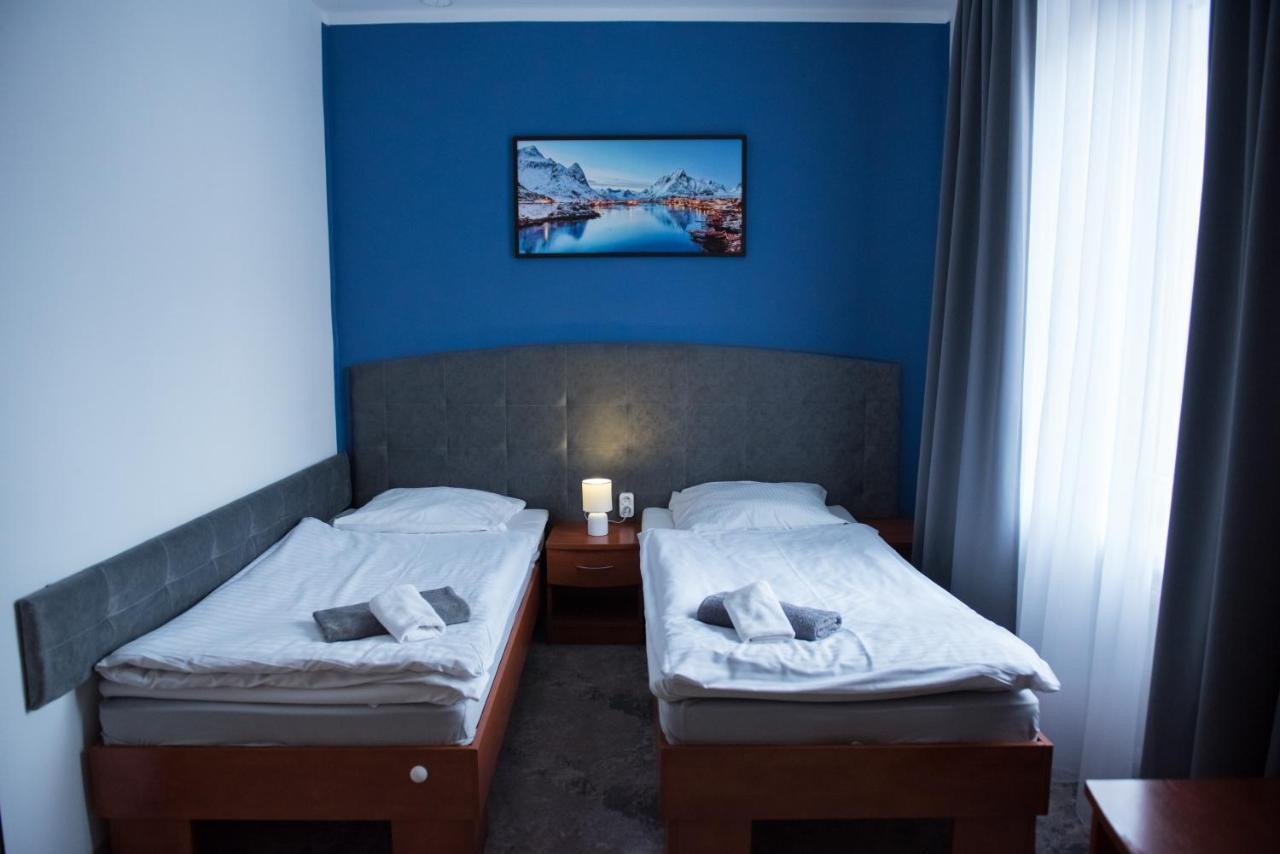 Hotel Paradiso Suchedniow Екстер'єр фото