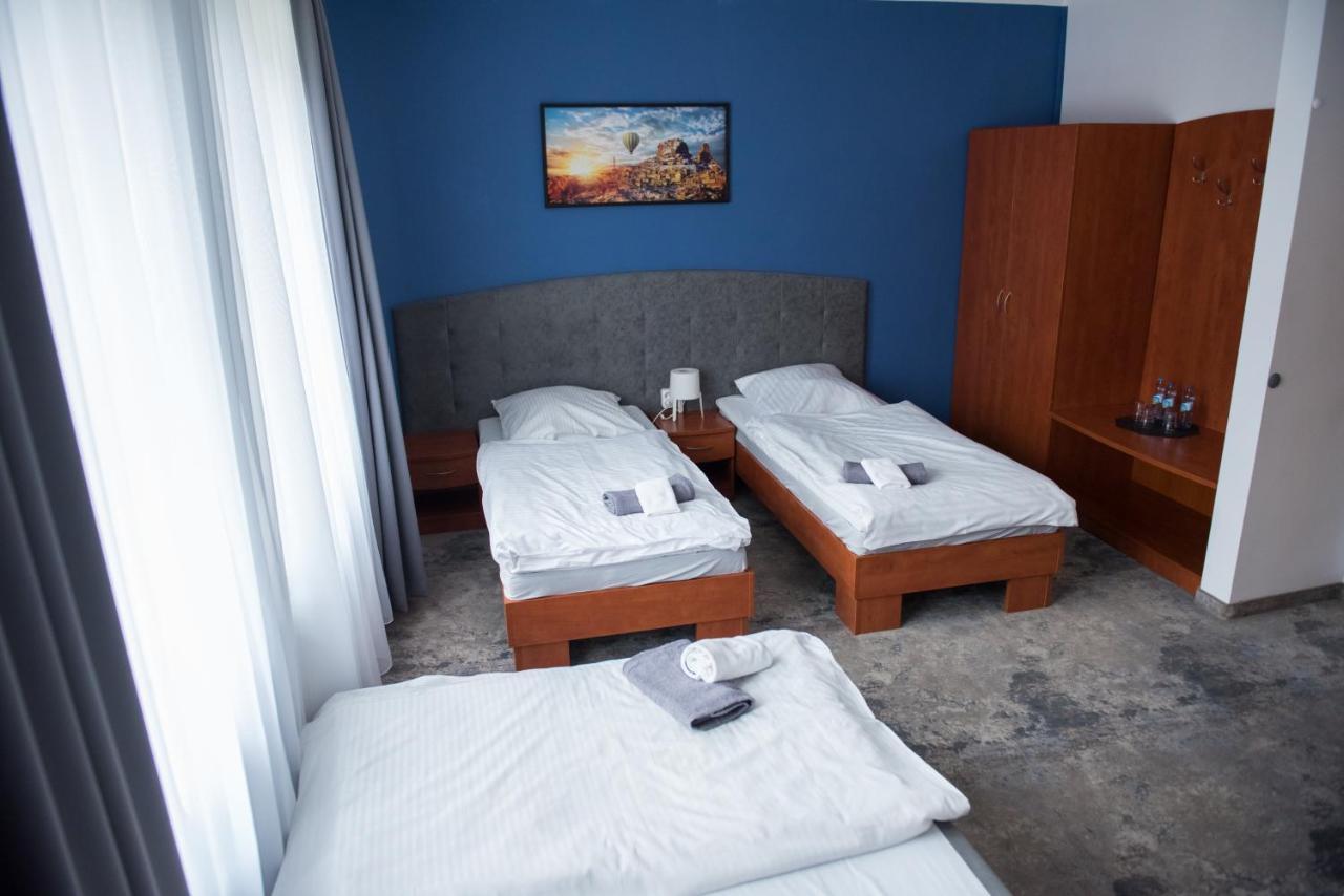 Hotel Paradiso Suchedniow Екстер'єр фото