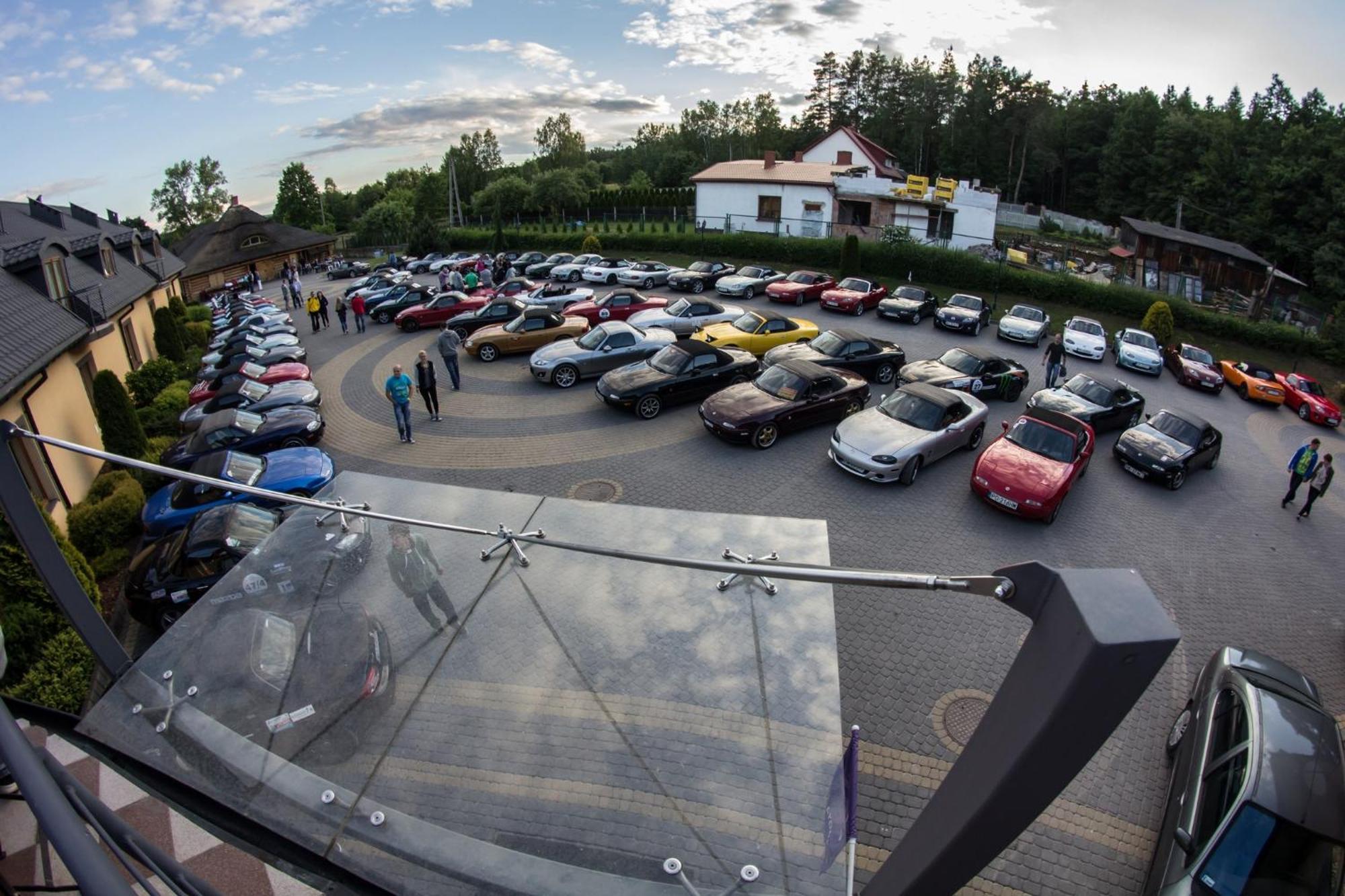 Hotel Paradiso Suchedniow Екстер'єр фото