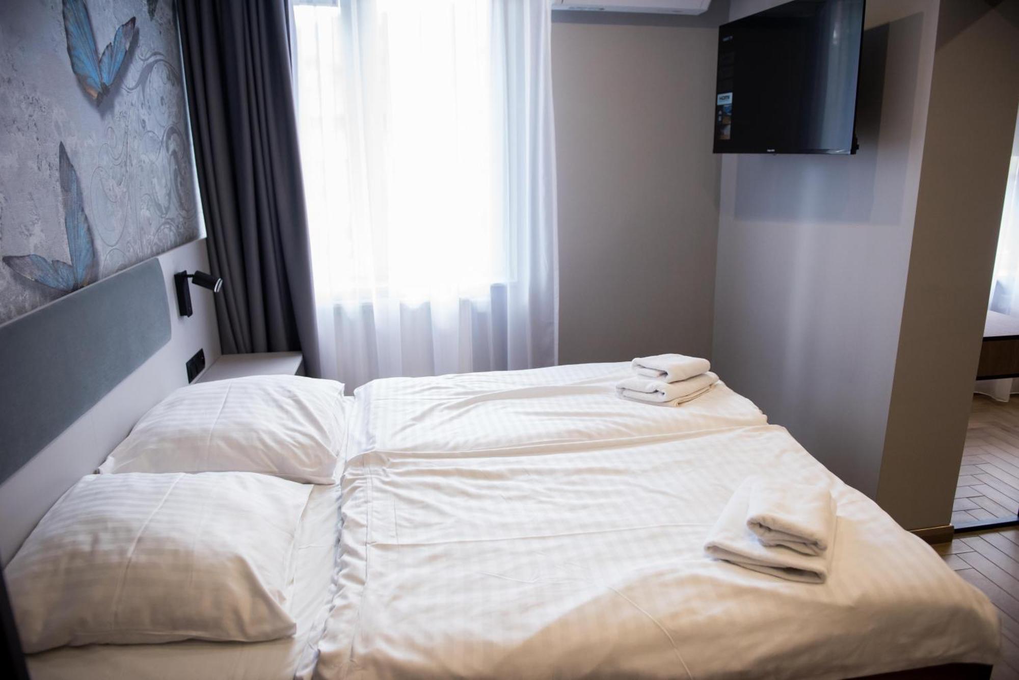 Hotel Paradiso Suchedniow Екстер'єр фото