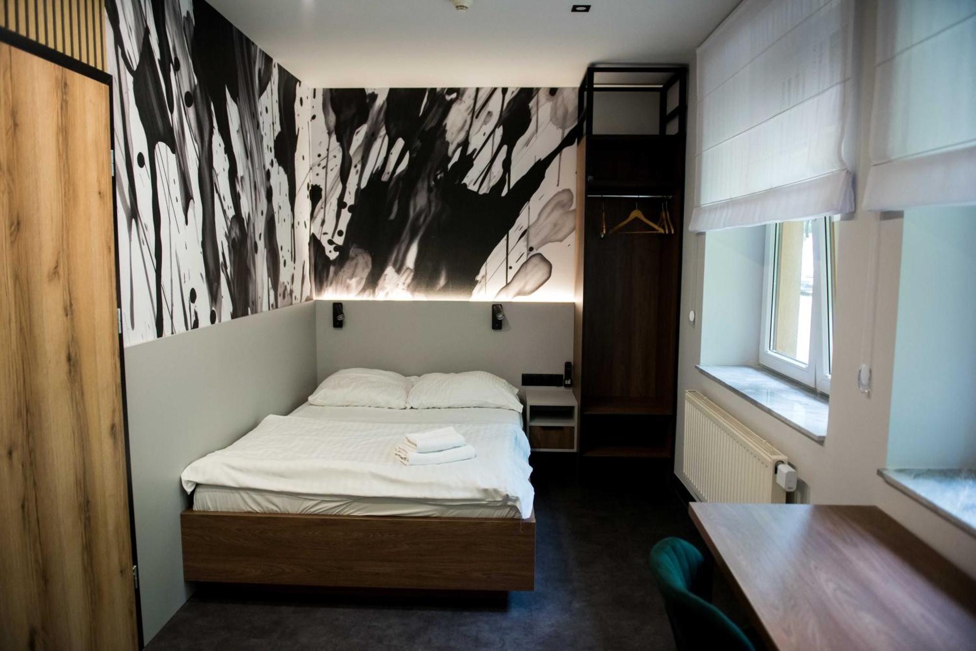 Hotel Paradiso Suchedniow Екстер'єр фото