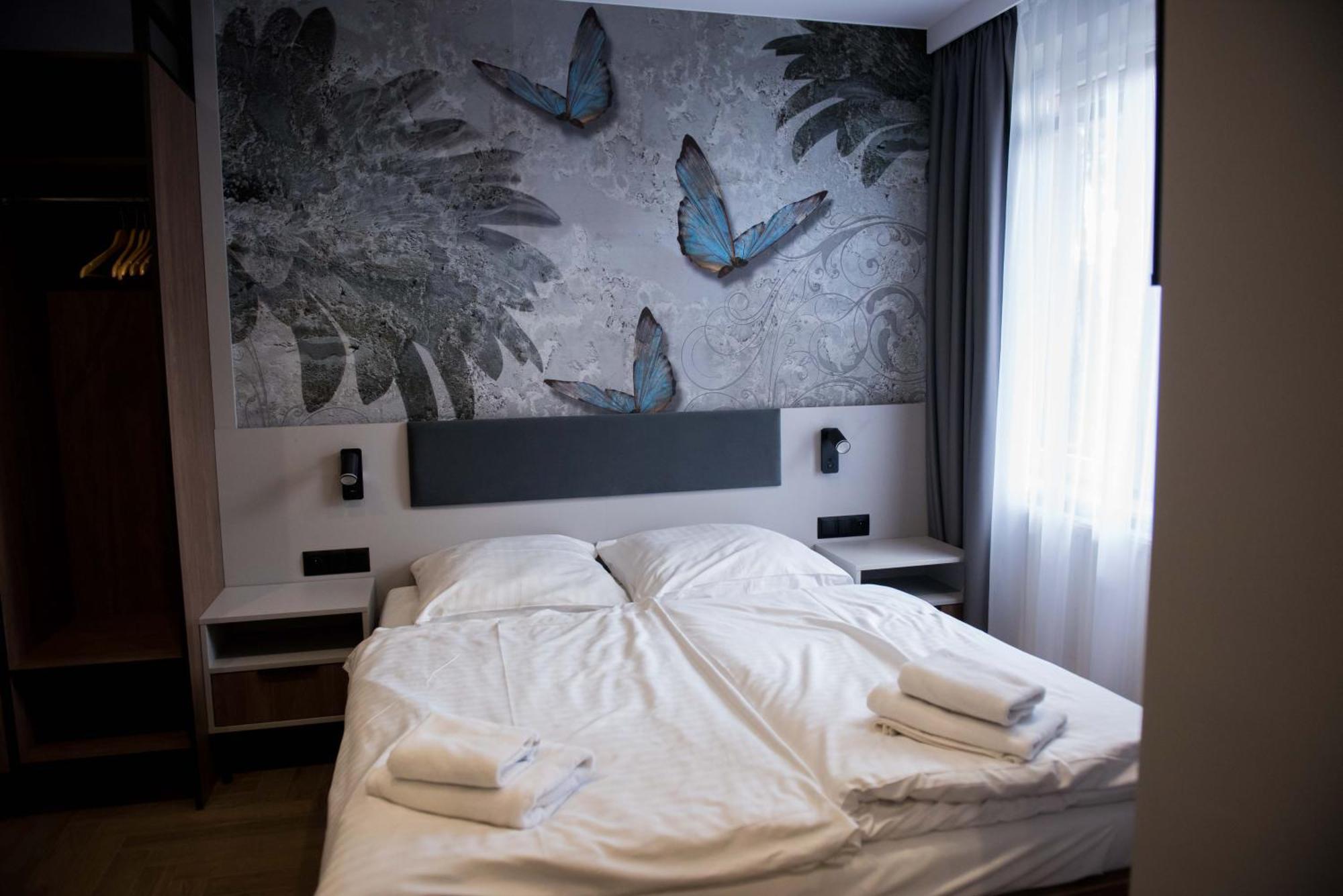Hotel Paradiso Suchedniow Екстер'єр фото
