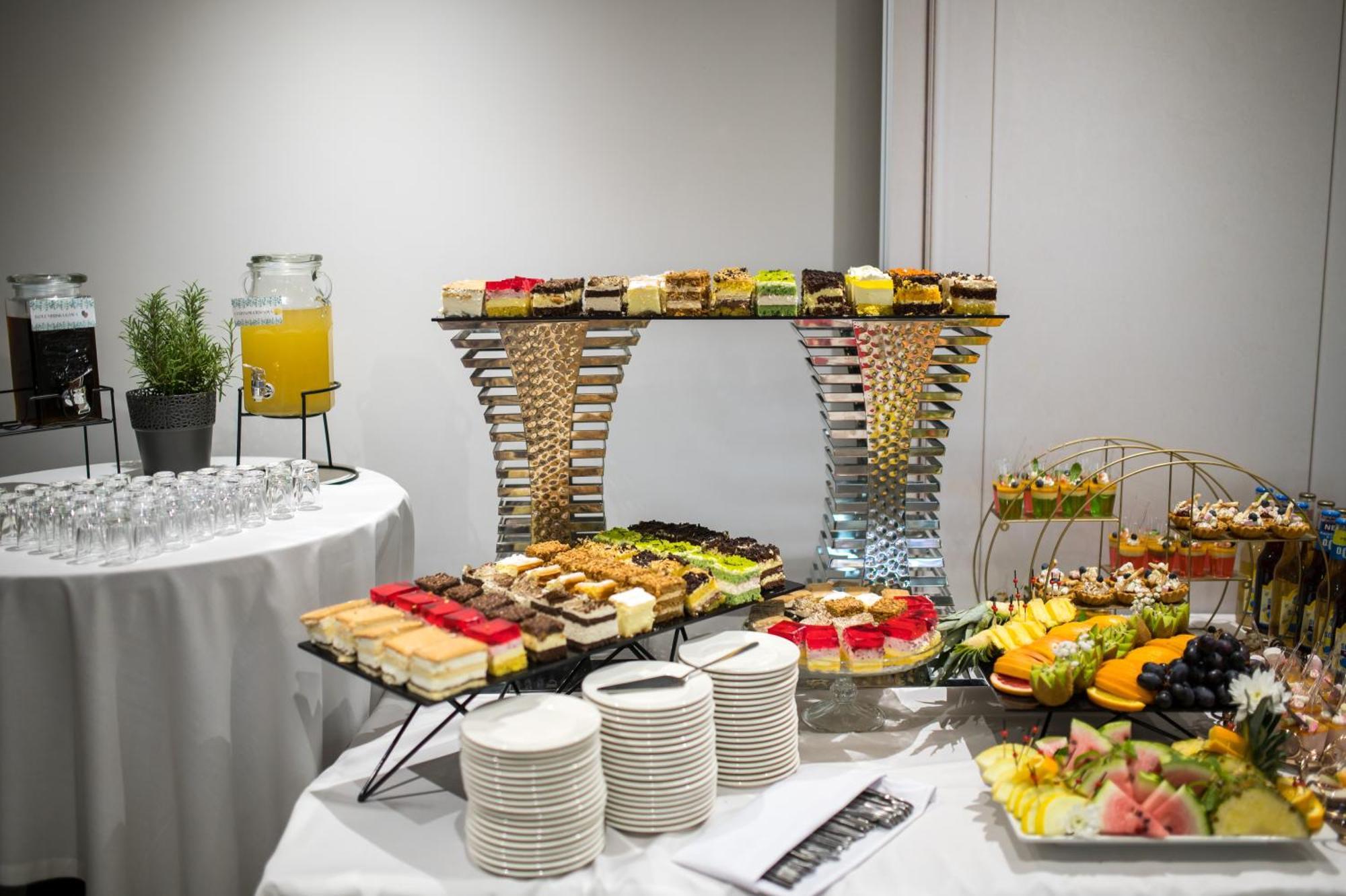 Hotel Paradiso Suchedniow Екстер'єр фото