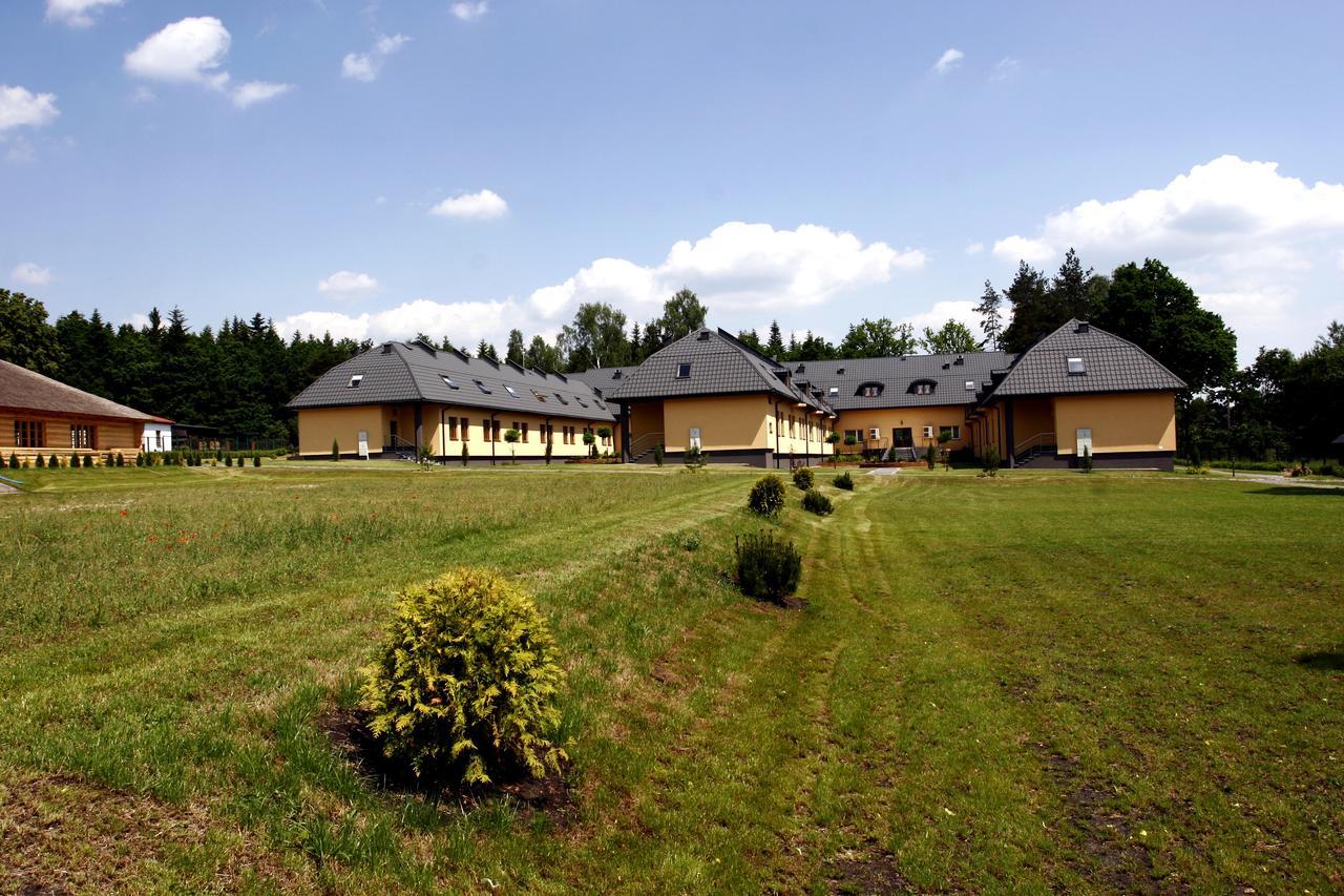 Hotel Paradiso Suchedniow Екстер'єр фото